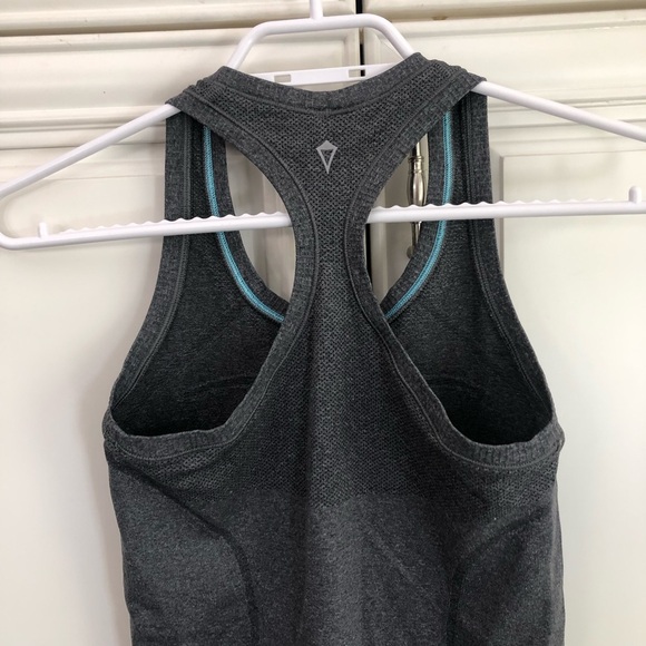 Ivivva by Lululemon Fly Tech tanktop - Picture 6 of 10